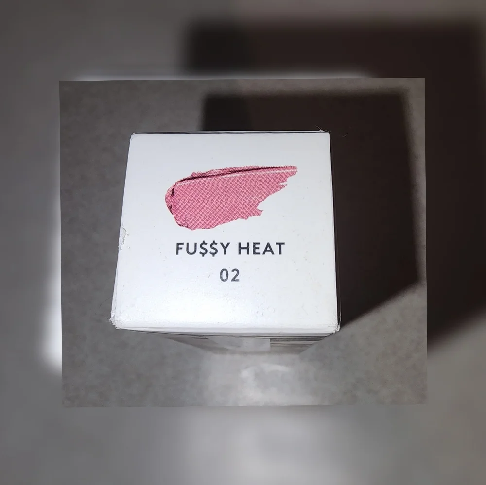 DEAL OF THE DAY!Fenty Beauty Gloss Bomb Heat 